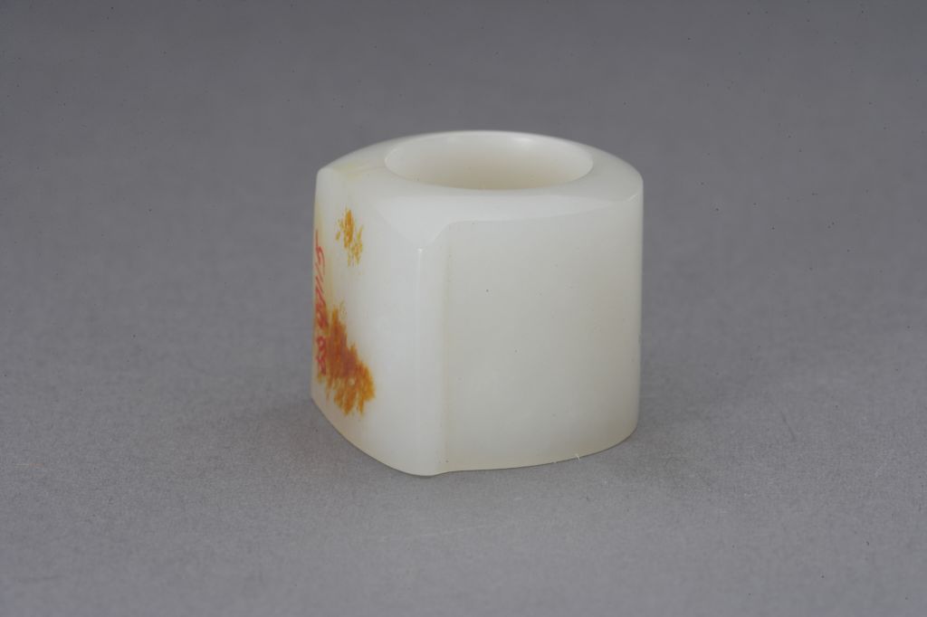 图片[1]-Green and white jade ring-China Archive